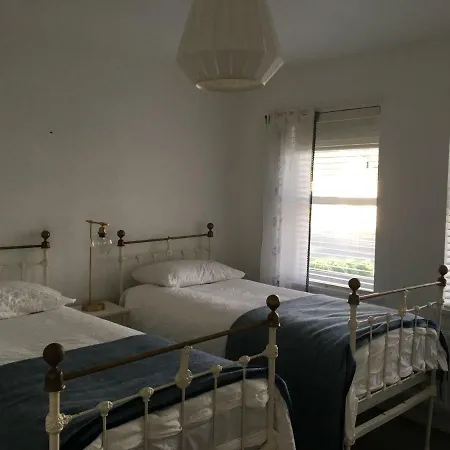 18 Cnoc Na Gaoithe Nyaraló *